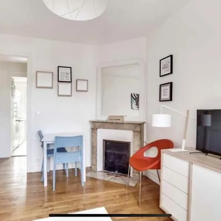 Appartement Vue Sur La Tour Eiffel *